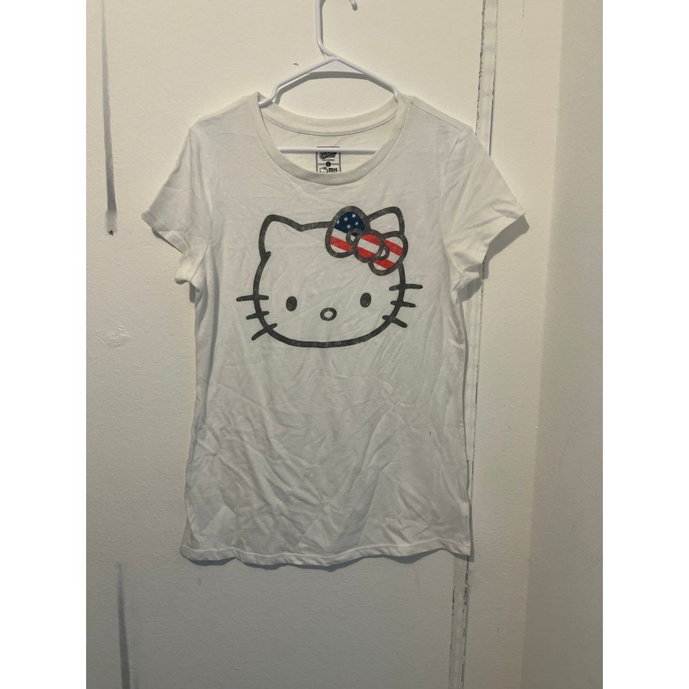 Hello kitty shirt‎